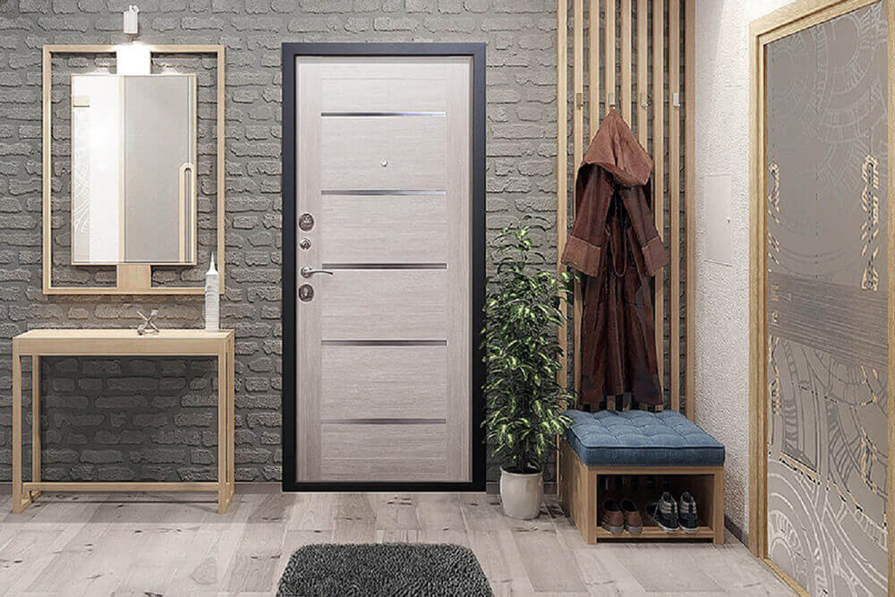 Металлическая дверь квартиры