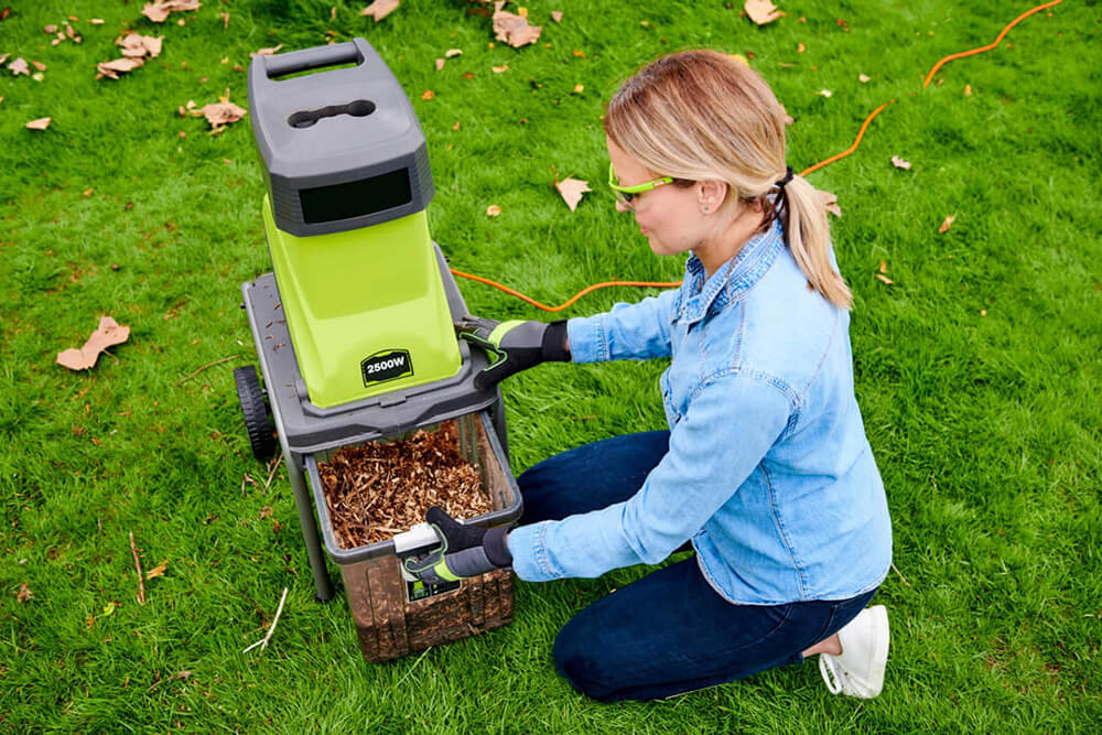 Очистка садового измельчителя Очистка садового измельчителя