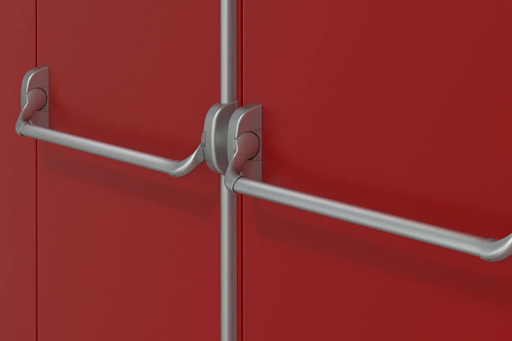 Система "Антипаника" на красных дверях Система "Антипаника" на красных дверях